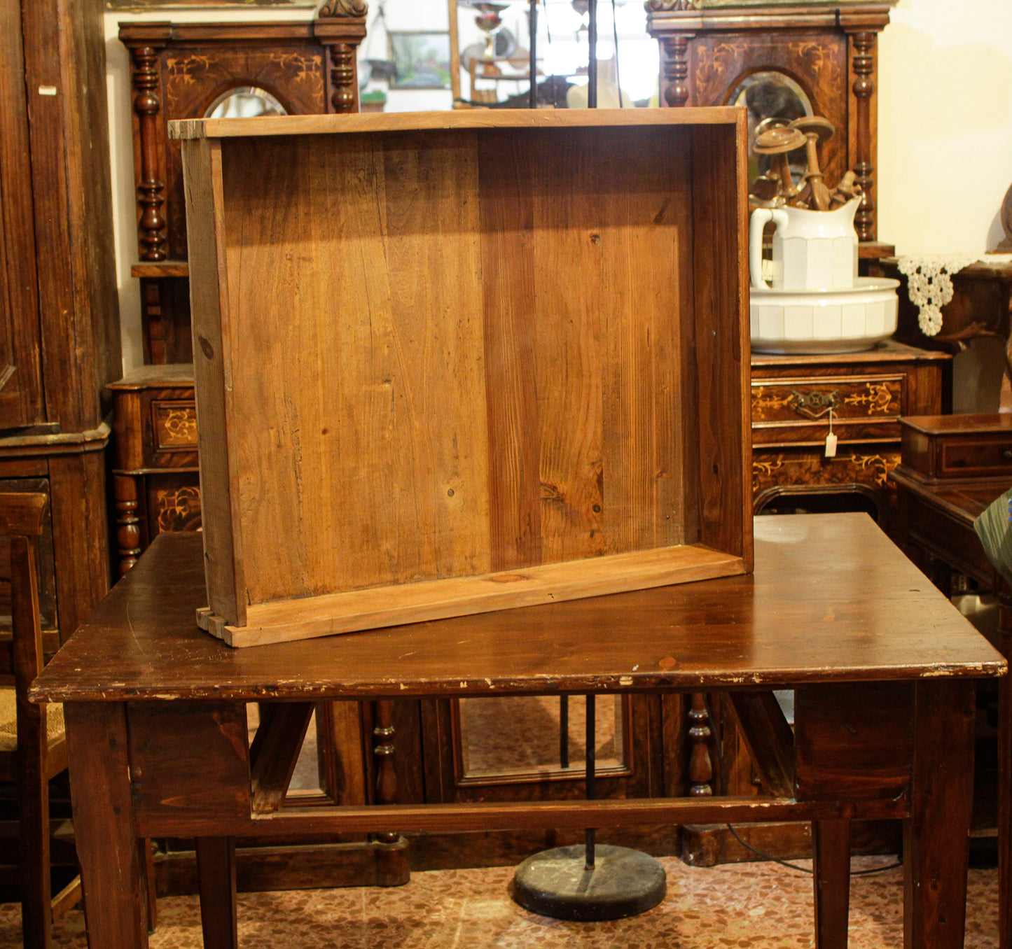Tavolo rustico da campagna in legno di abete con cassetto  epoca 800