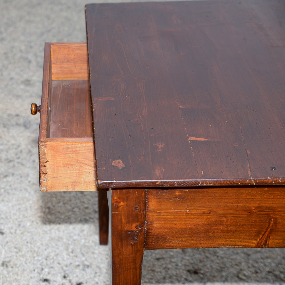 Tavolo rustico da campagna in legno di abete con cassetto  epoca 800