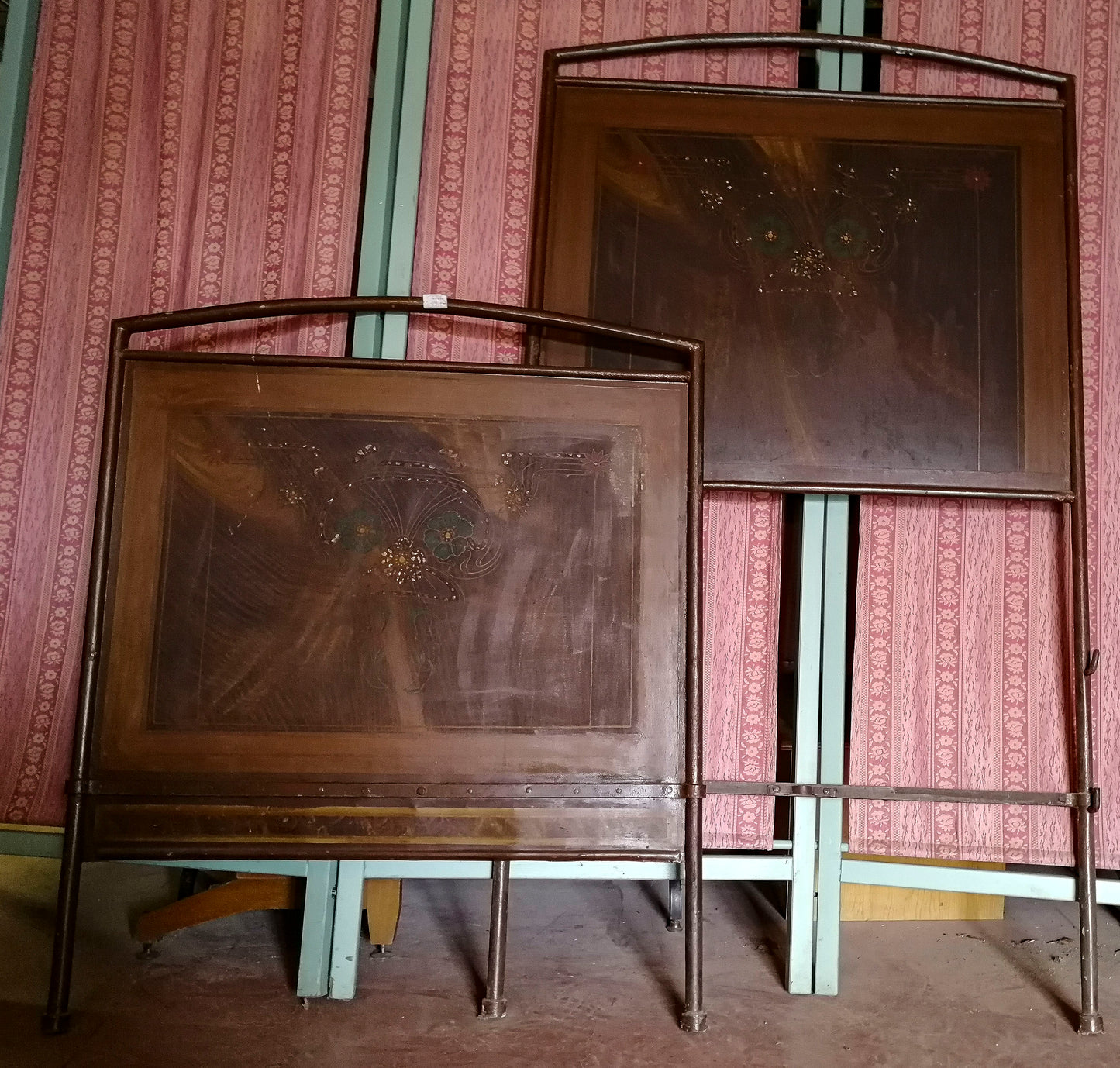 Letto singolo in metallo dipinto