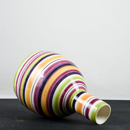 Vaso bottiglia in ceramica multicolore a righe con cerchi concentrici anni 1990
