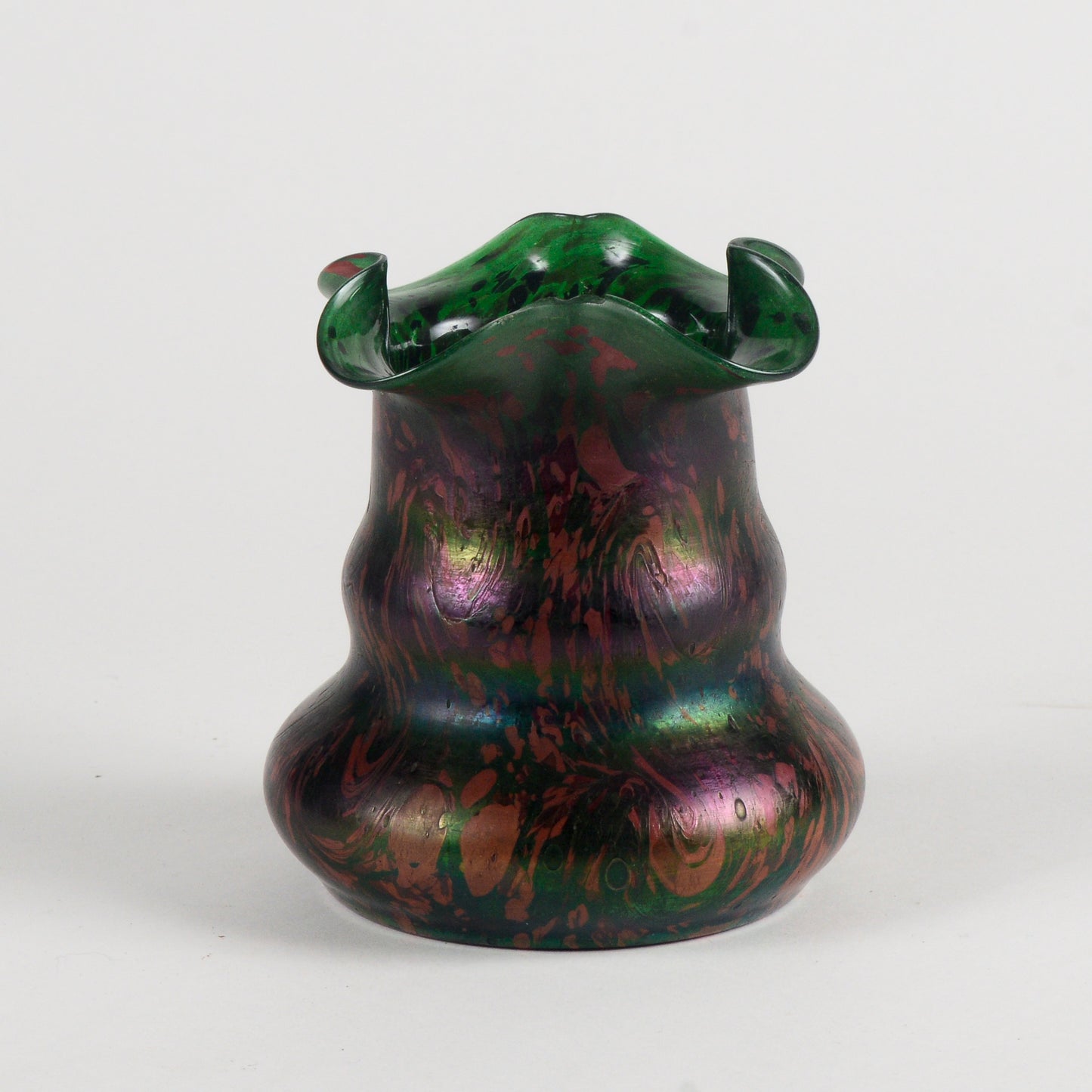Vaso in vetro verde e viola dipinto epoca inizio XX secolo