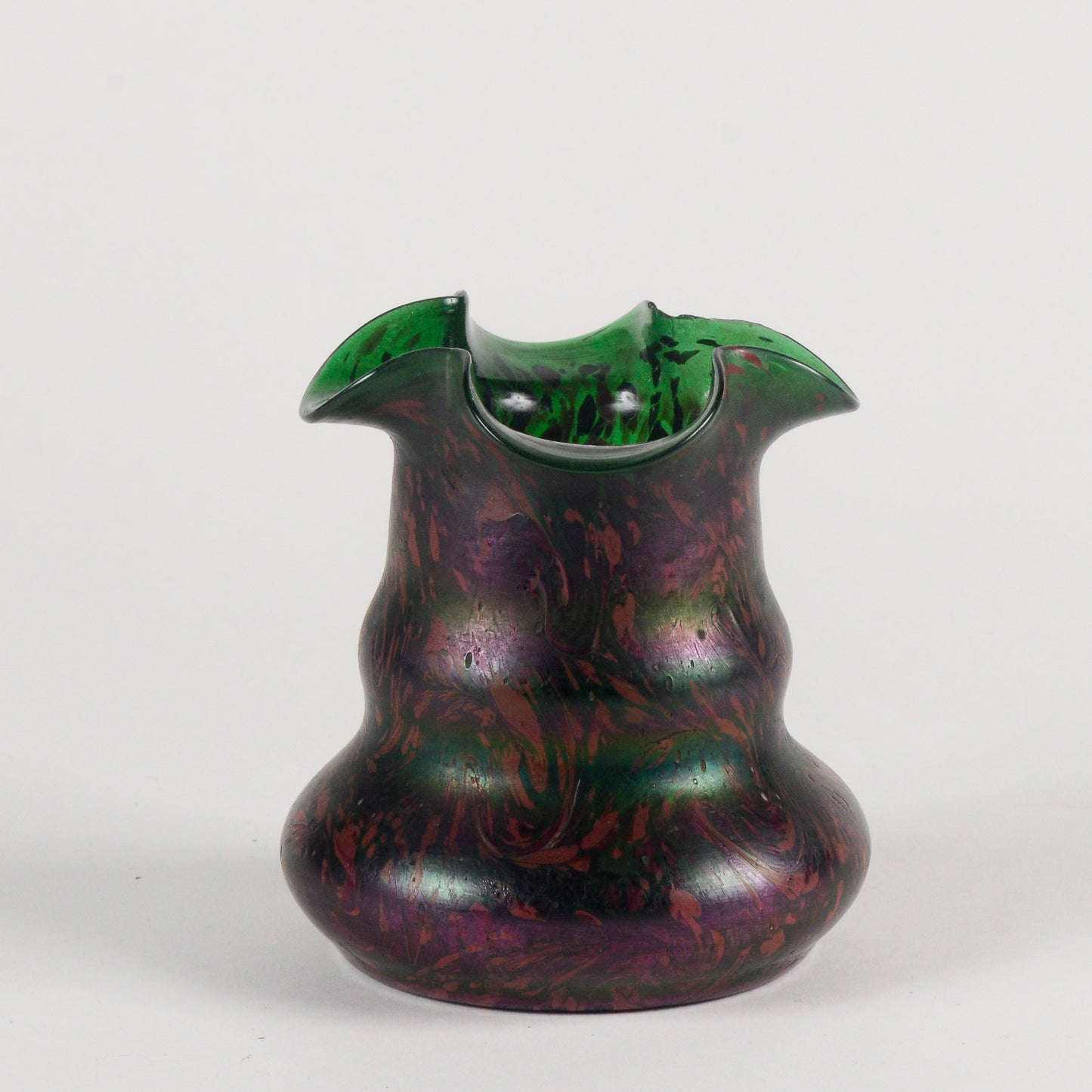 Vaso in vetro verde e viola dipinto epoca inizio XX secolo