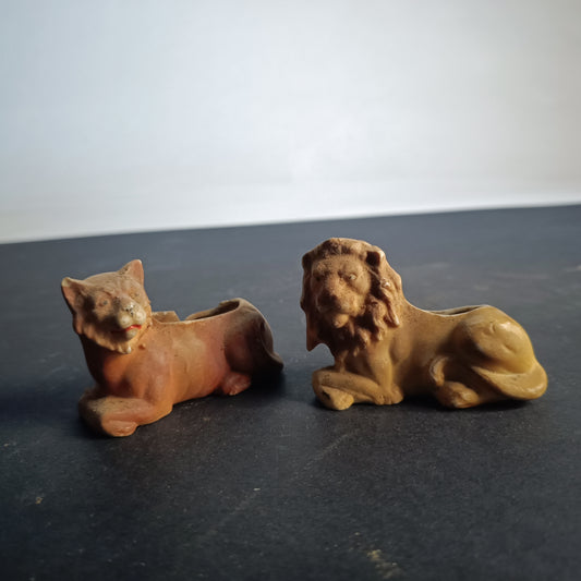 Coppia di animali in terracotta leone e  tigre epoca primi 900