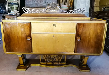 Credenza Art Deco' bicolore con zona mobile bar. Italia 1920