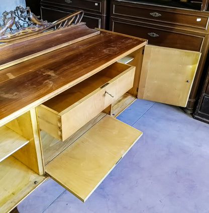 Credenza Art Deco' bicolore con zona mobile bar. Italia 1920