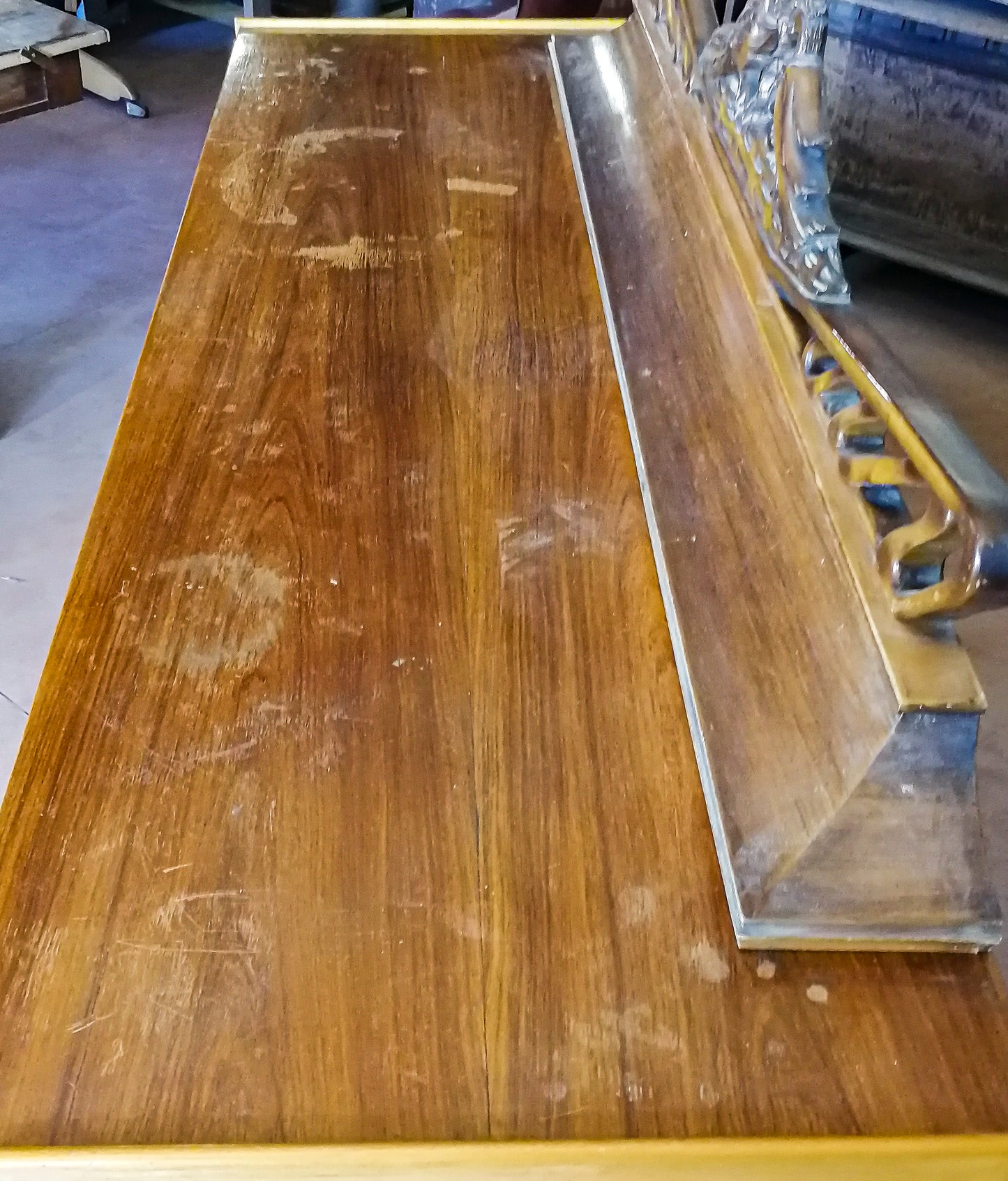 Credenza Art Deco' bicolore con zona mobile bar. Italia 1920