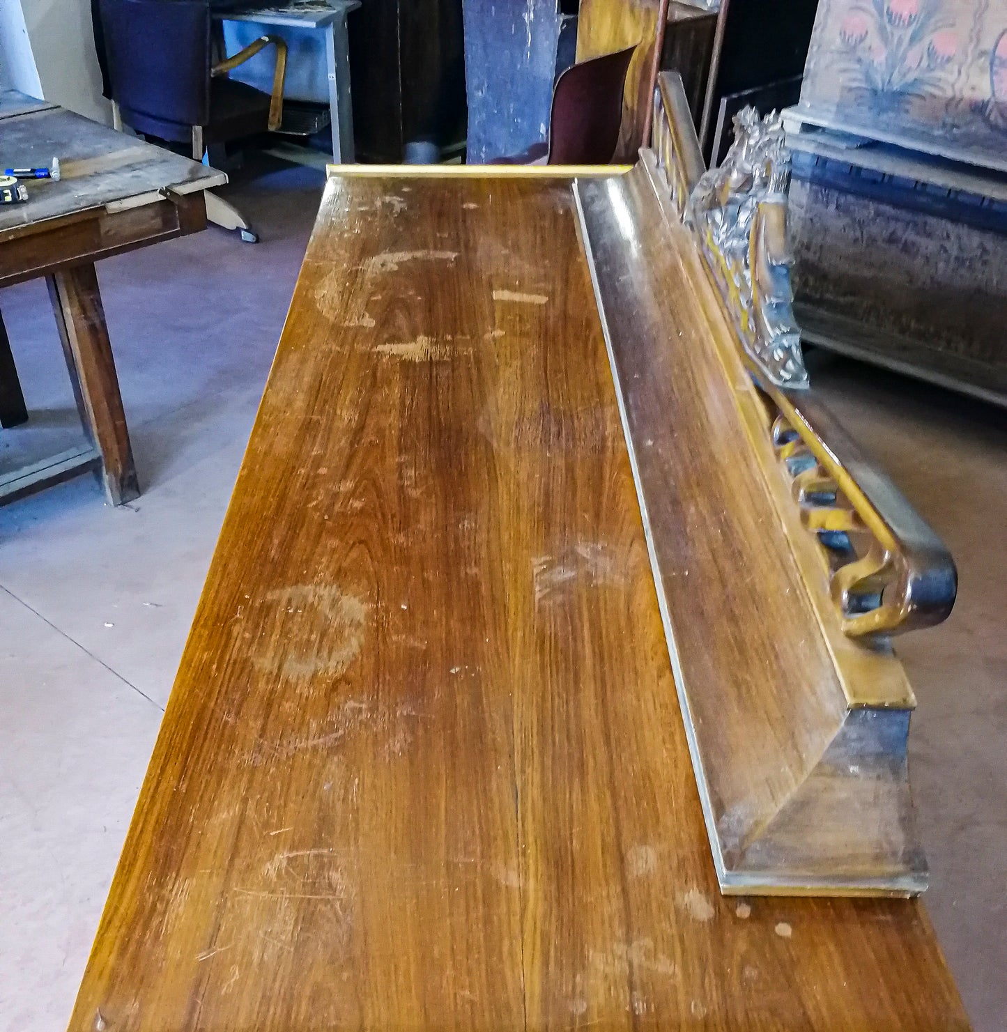 Credenza Art Deco' bicolore con zona mobile bar. Italia 1920