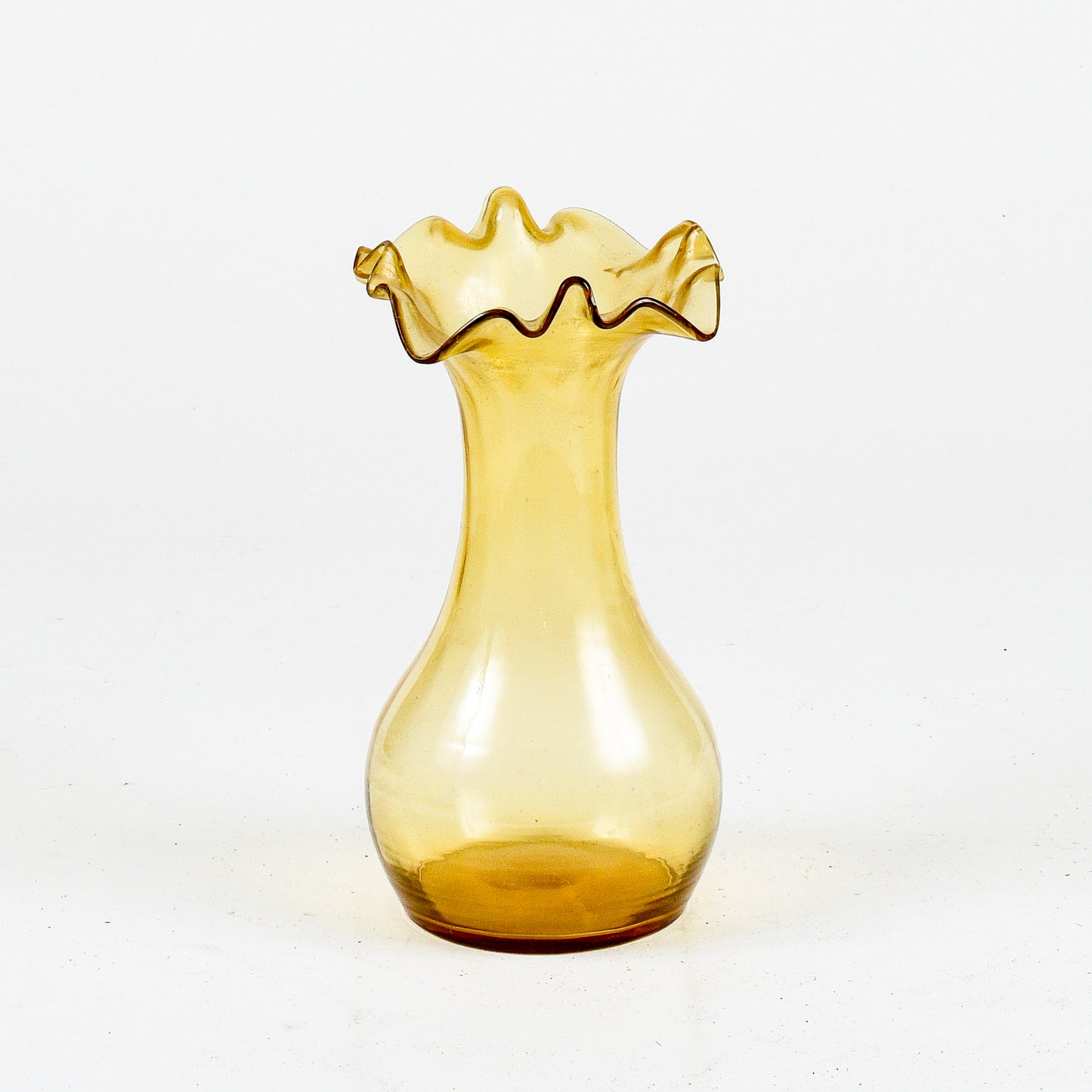 Vaso in vetro soffiato giallo inizio XX secolo