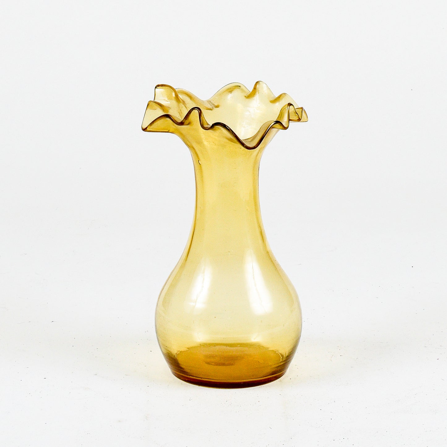 Vaso in vetro soffiato giallo inizio XX secolo