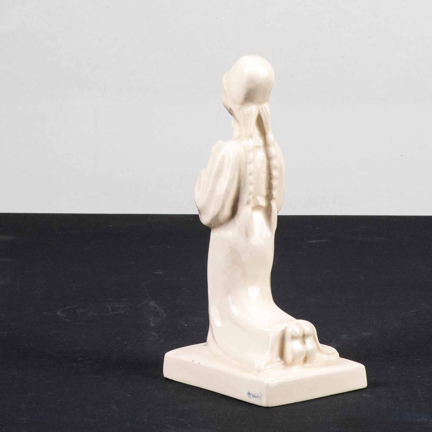 Statua ceramica firmata Urbino 936 donna in preghiera