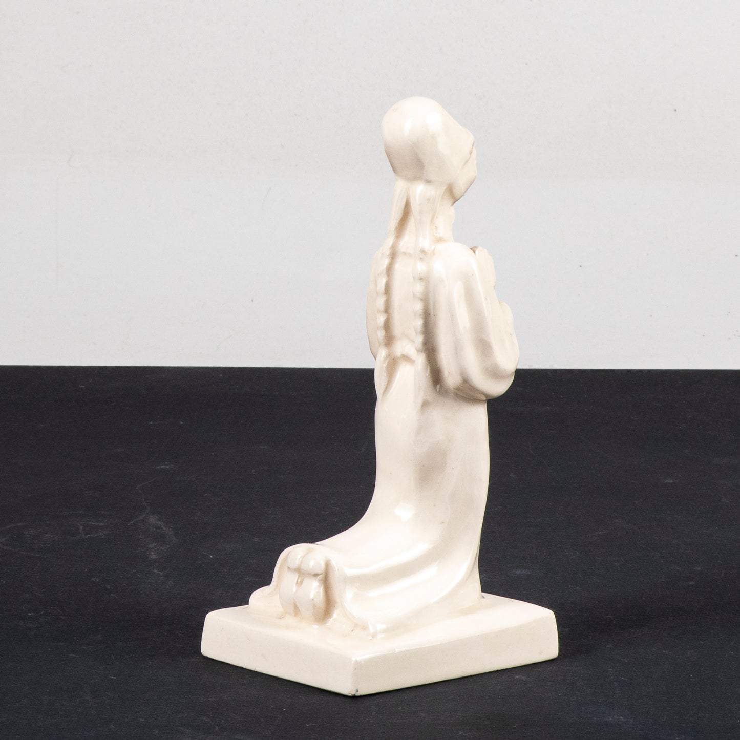 Statua ceramica firmata Urbino 936 donna in preghiera