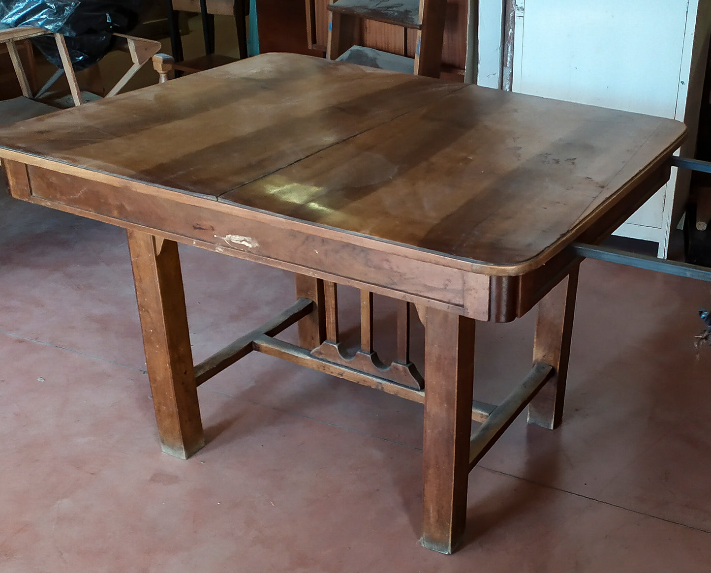 tavolo allungabile epoca Liberty in mogano da restaurare