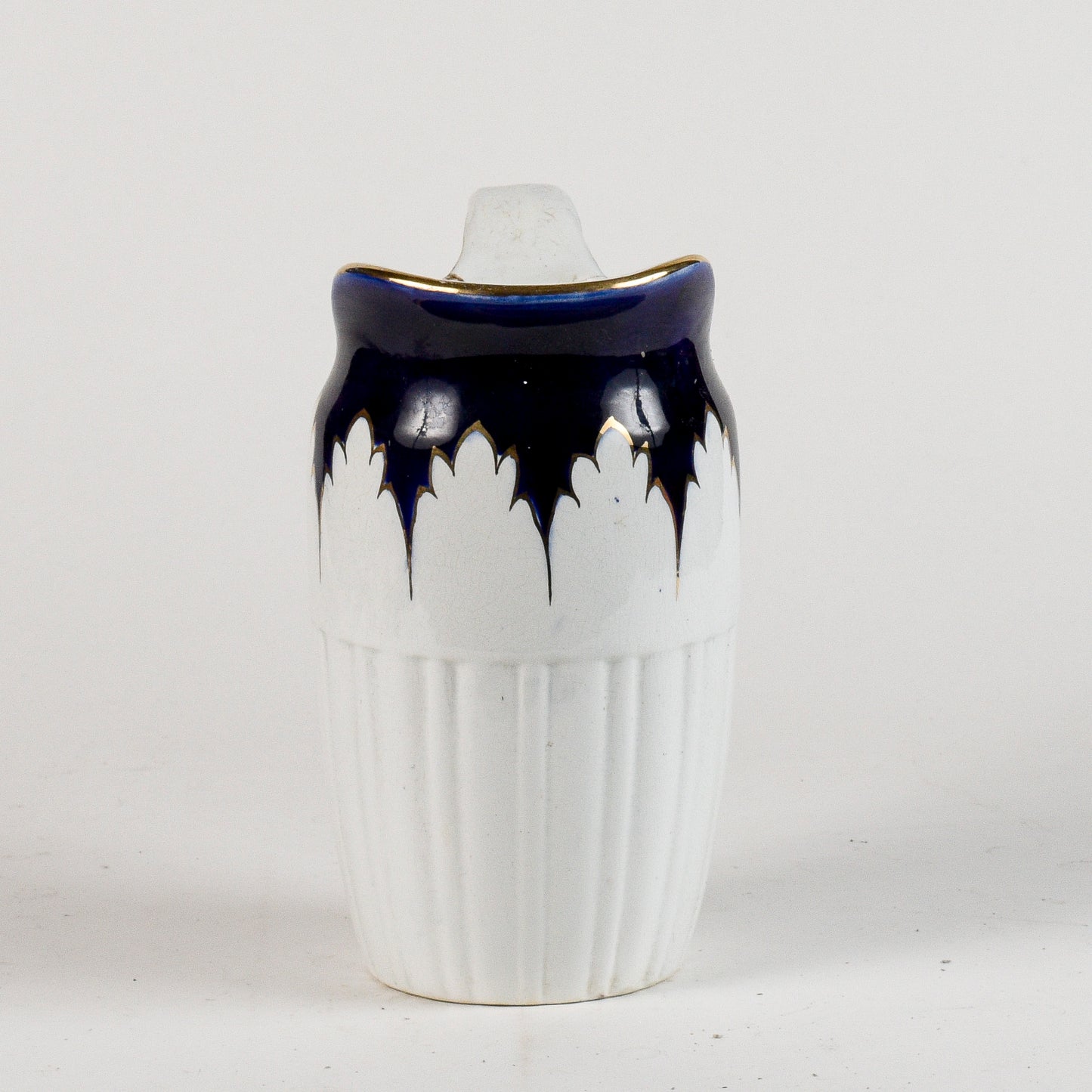 brocca in ceramica con decori oro e blu marcata S.C. Richard