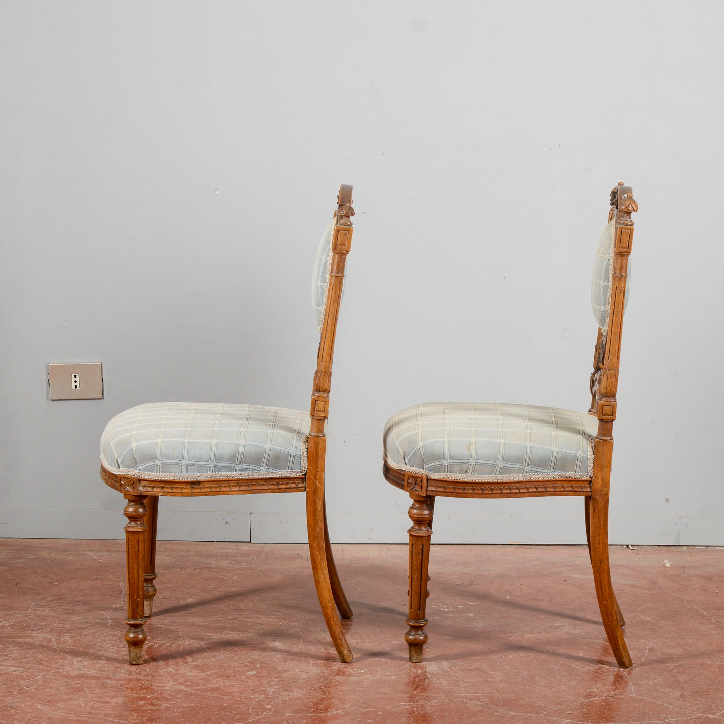 Coppia Sedie 800 Antiche In Noce Con Stoffa Azzurre