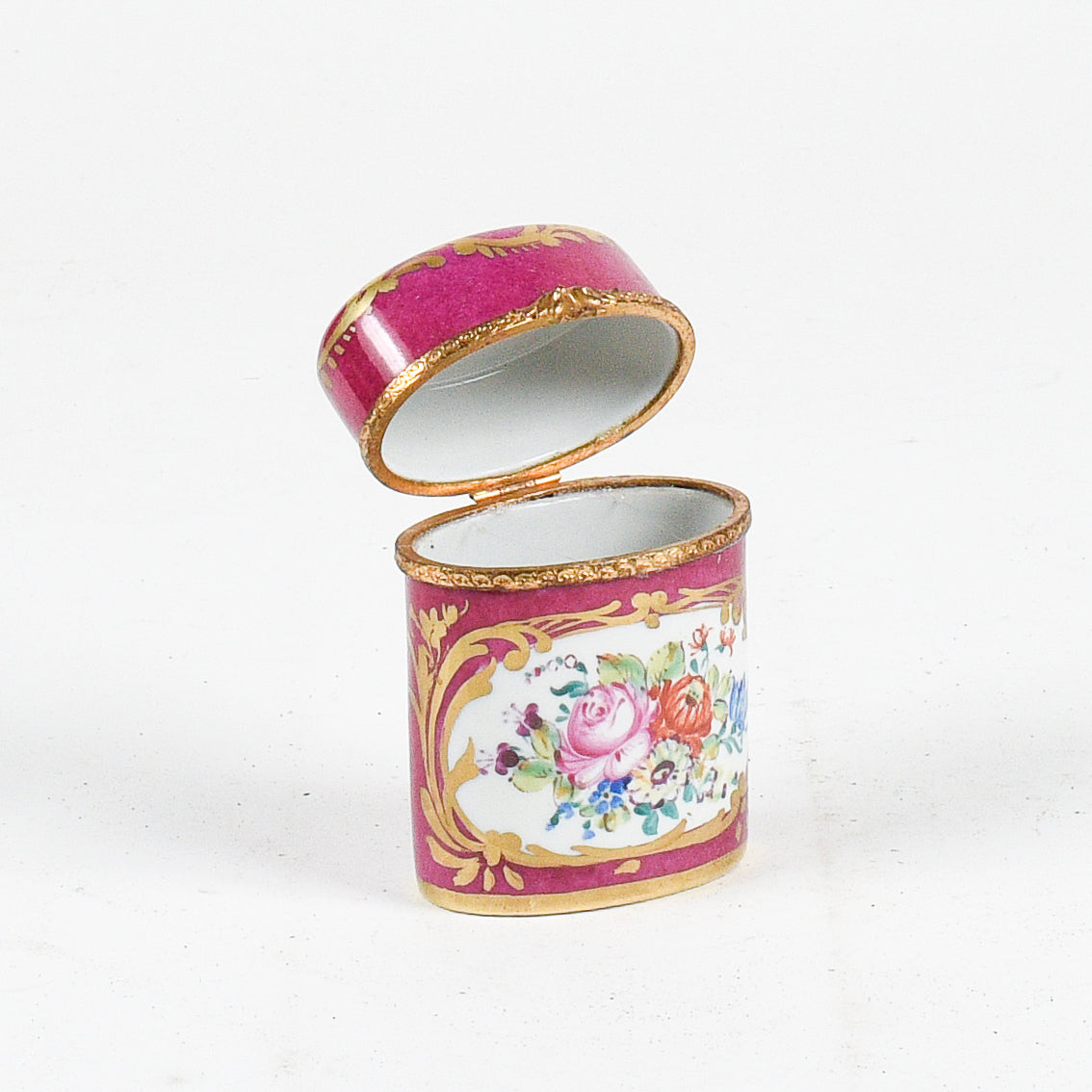 Scatolino Limoges Francia decorata a mano in porcellana inizio XX secolo