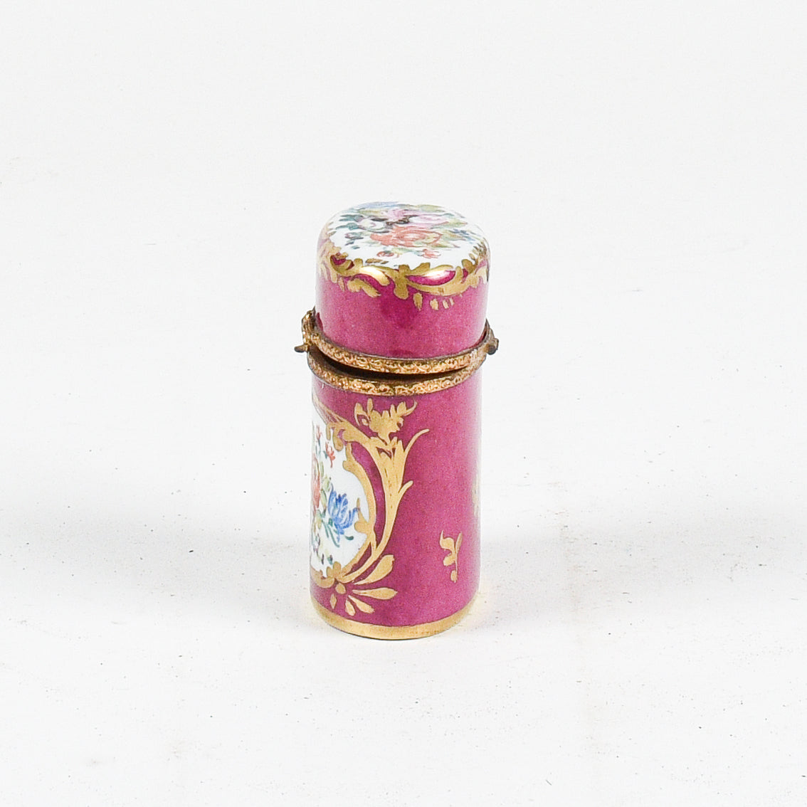 Scatolino Limoges Francia decorata a mano in porcellana inizio XX secolo