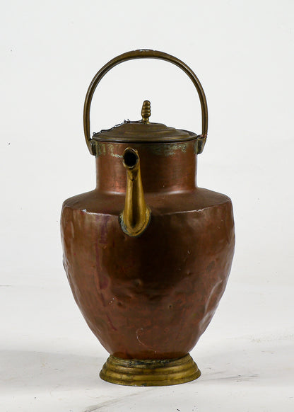 Anfora brocca in rame con beccuccio in ottone  Italia  1800