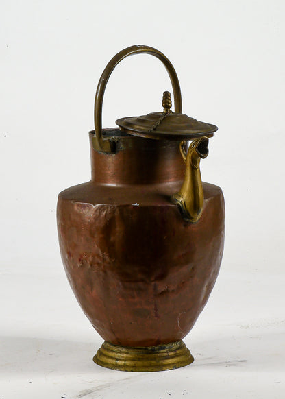 Anfora brocca in rame con beccuccio in ottone  Italia  1800