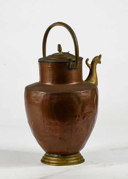 Anfora brocca in rame con beccuccio in ottone  Italia  1800