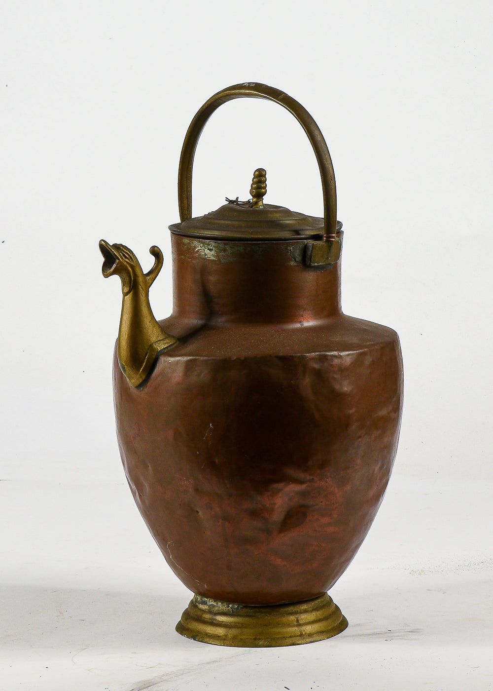 Anfora brocca in rame con beccuccio in ottone  Italia  1800