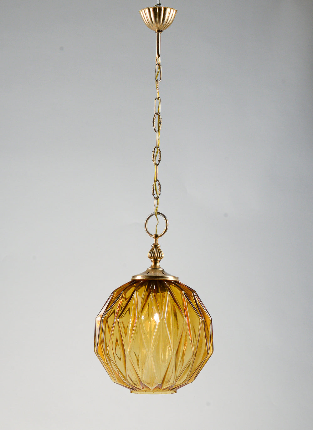Lampadario marcato Targetti Stankey in vetro ambrato sfaccettato Italia 1980
