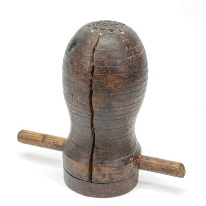 Vite in legno di un vecchio torchio epoca inizio XX secolo