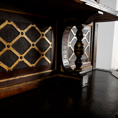 Credenza con alzata piattaia intagliata  epoca Liberty