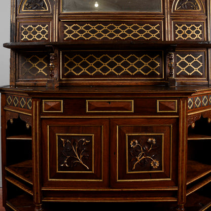 Credenza con alzata piattaia intagliata  epoca Liberty