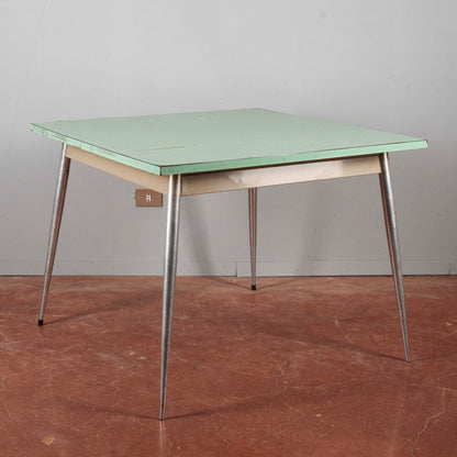 Tavolo quadrato con piano verde anni 60
