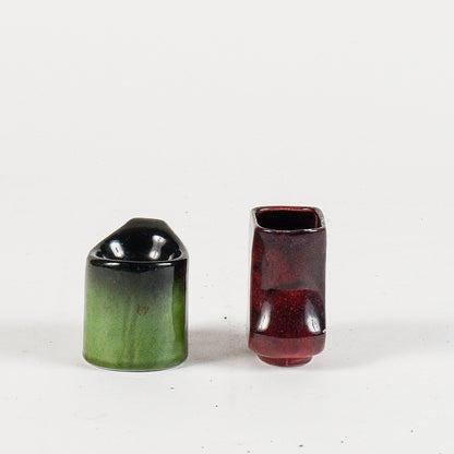 coppia di vasetti 1 verde e uno bordeaux vintage