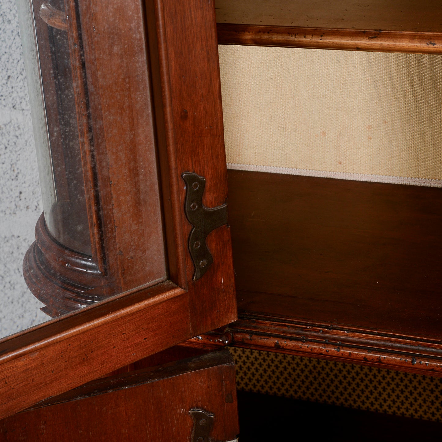 credenza vetrina libreria in noce