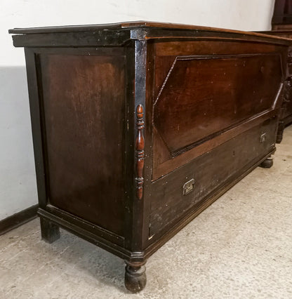 Cassacomò da corredo con un cassetto e piano a  ribalta in noce massello Italia 1860
