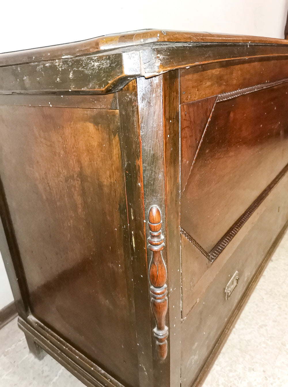Cassacomò da corredo con un cassetto e piano a  ribalta in noce massello Italia 1860