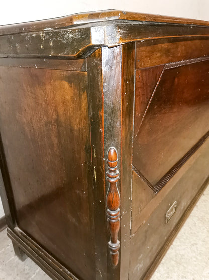 Cassacomò da corredo con un cassetto e piano a  ribalta in noce massello Italia 1860