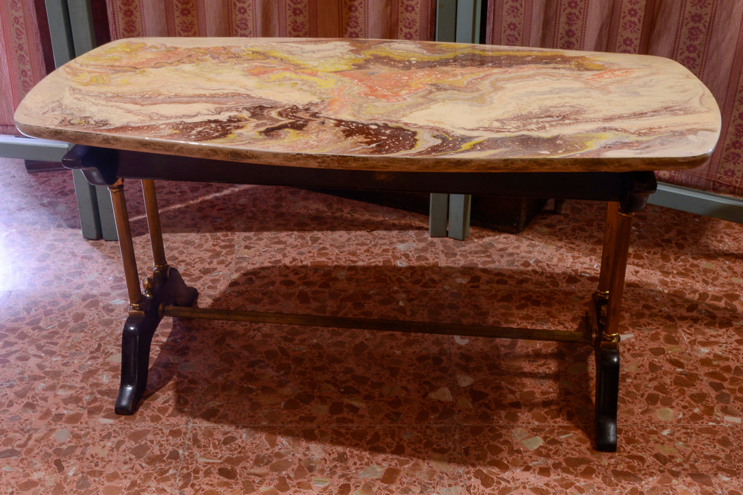 TAVOLINO CON PIANO FINTO MARMO VINTAGE ANNI 60