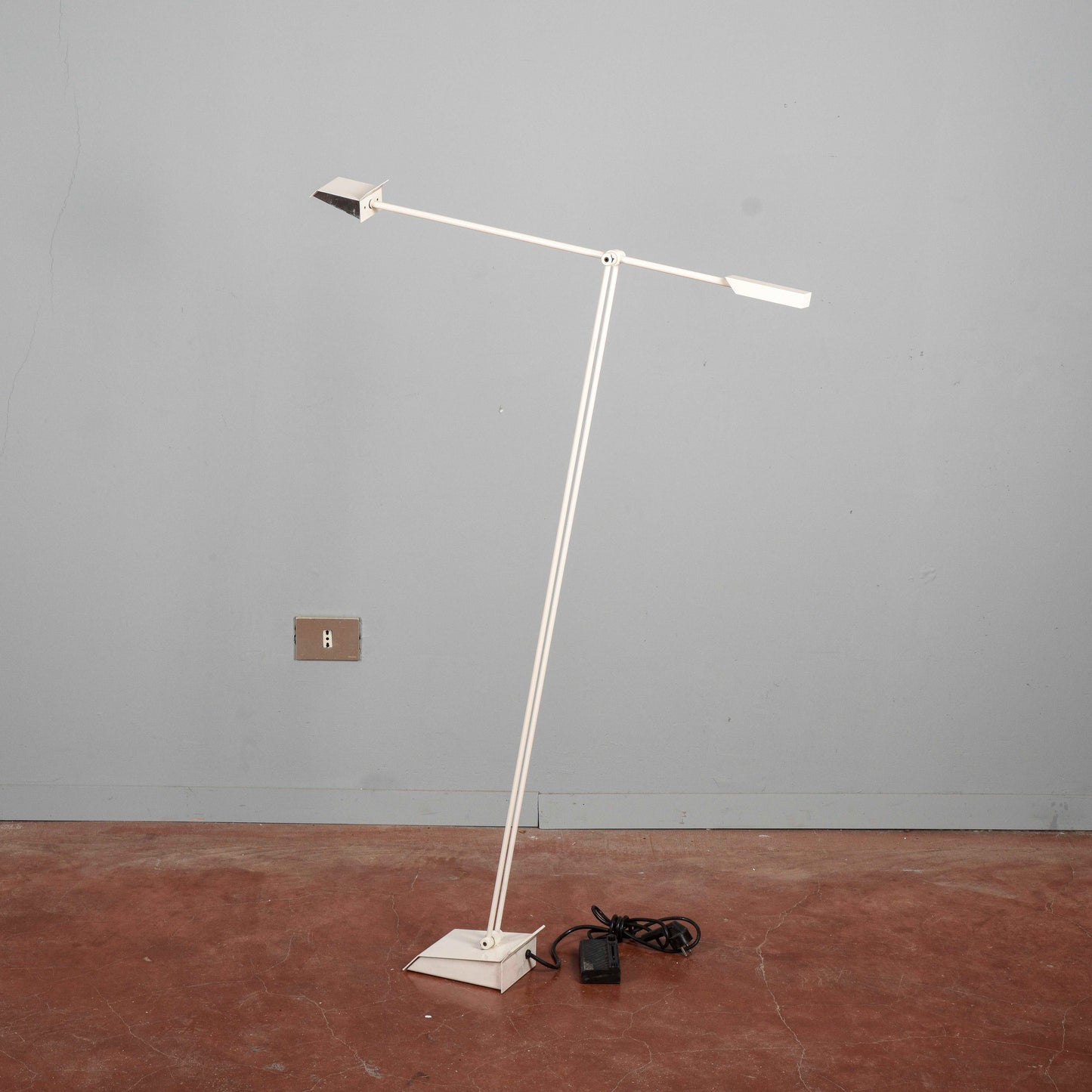 Lampada da terra stile Samurai di stilnovo