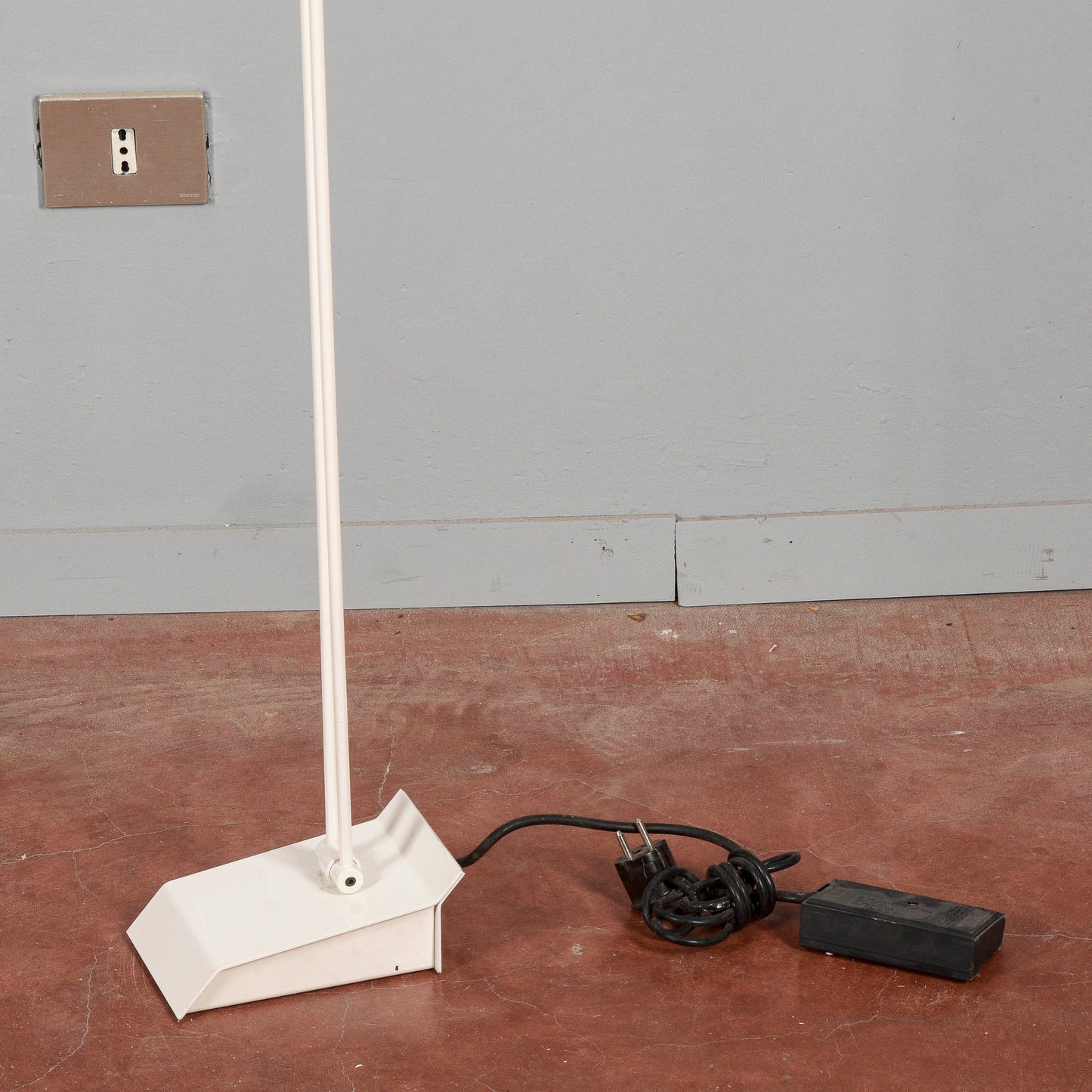Lampada da terra stile Samurai di stilnovo