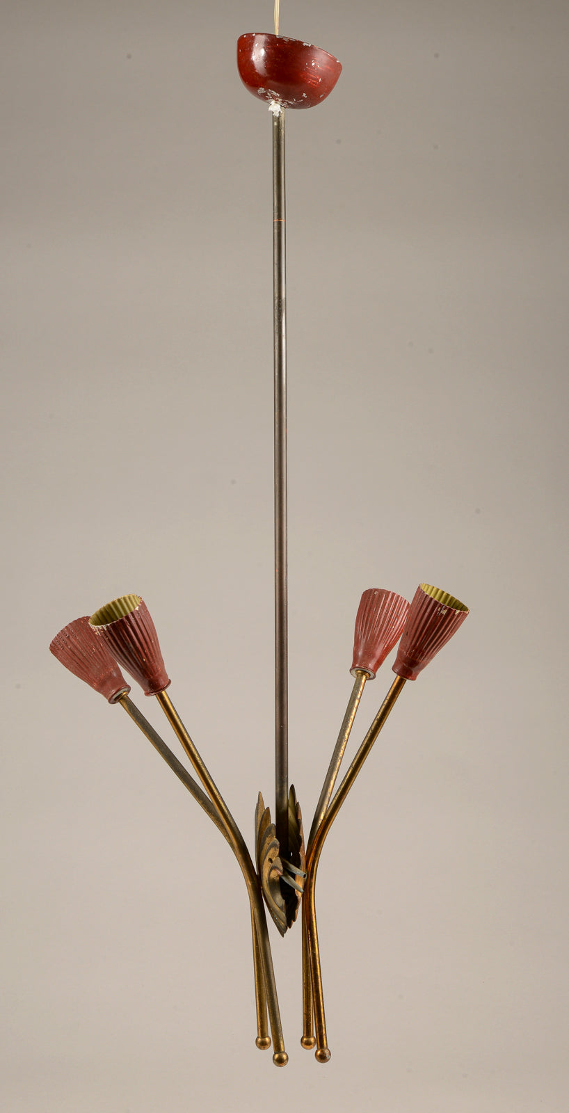 Lampadario  in metallo verniciato rosso e oro, Italia 1960