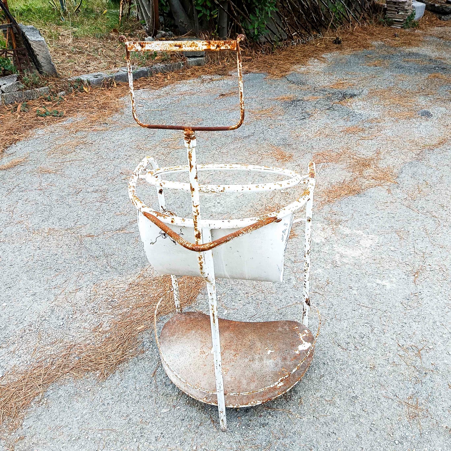 Lavabo toletta in ferro epoca Liberty