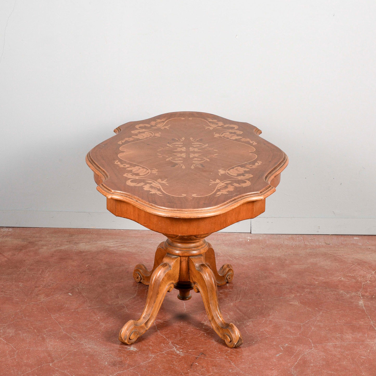 Tavolo a biscotto basso da salotto intarsiato vintage