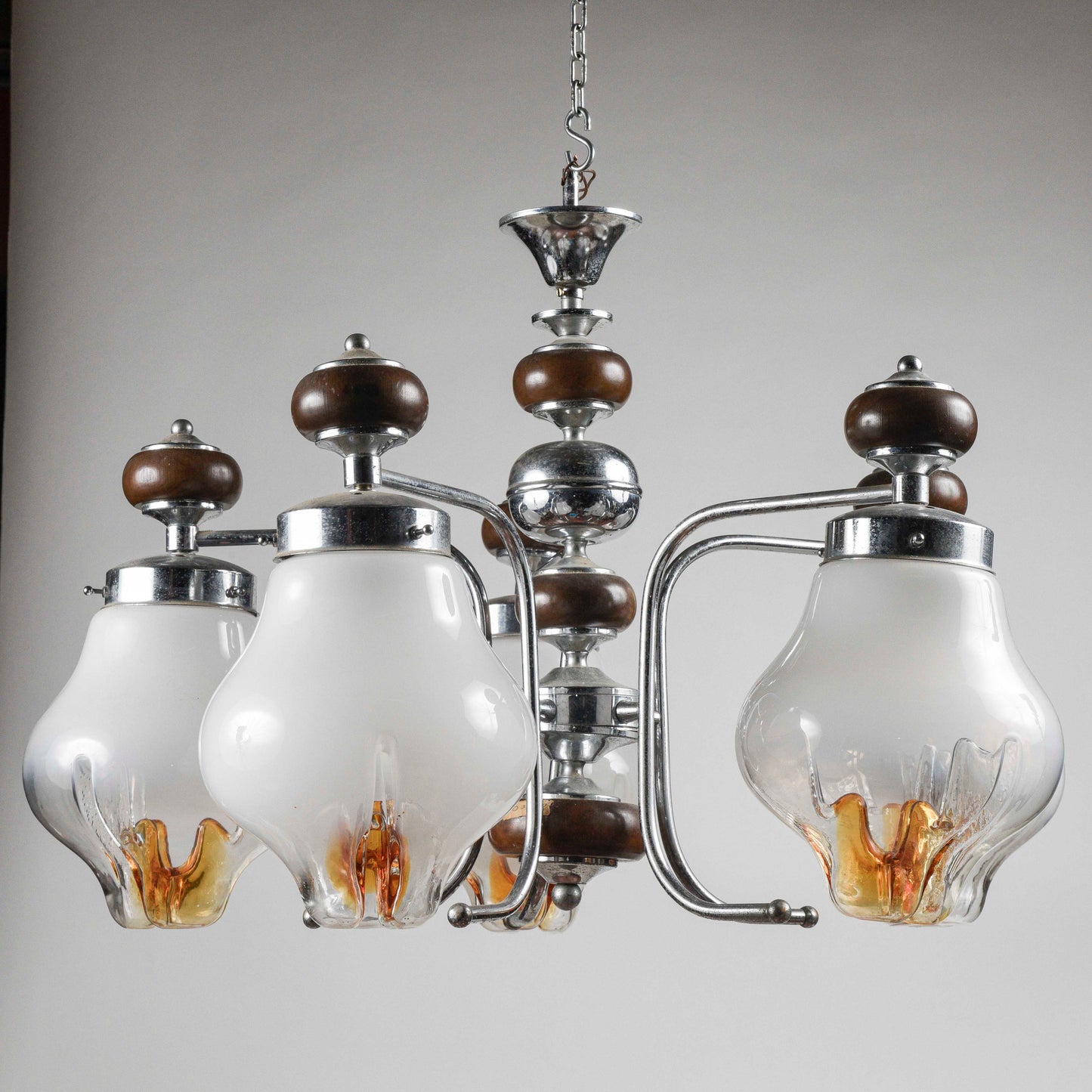 Lampadario vintage a sospensione post moderno
