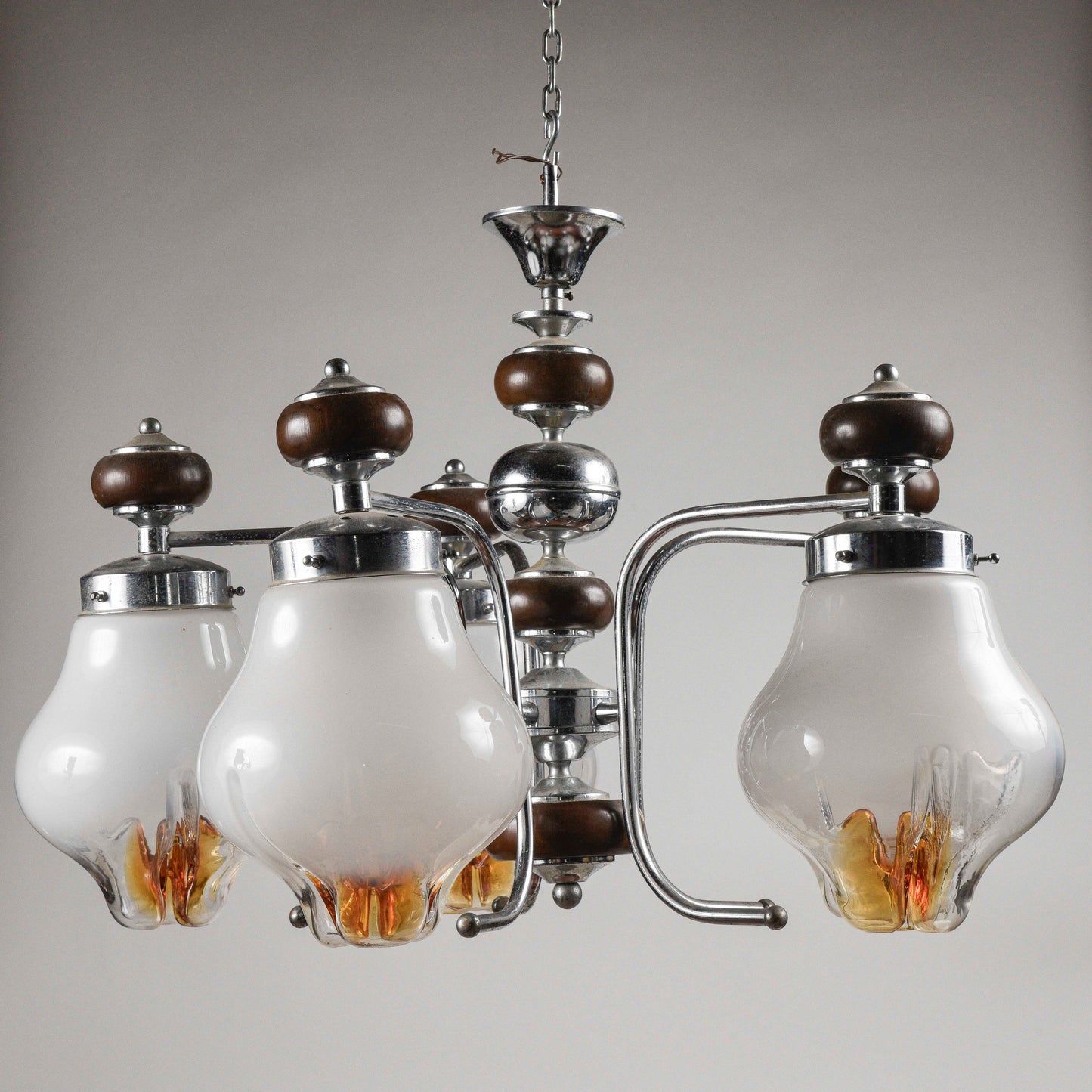 Lampadario vintage a sospensione post moderno