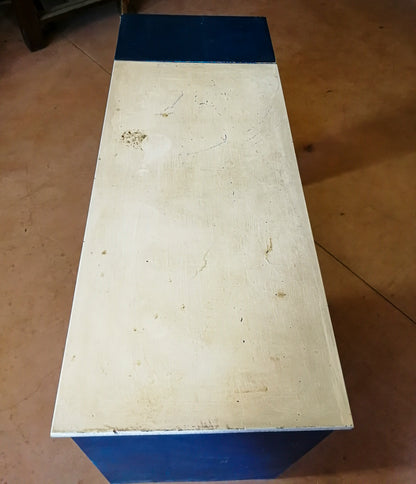 PICCOLA SCRIVANIA IN LEGNO DURO, VERNICIATA, ITALIA EPOCA 1970