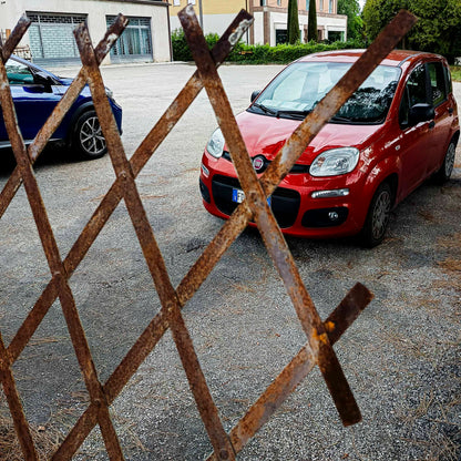 Set di grate griglie per finestre in ferro inizio XX secolo