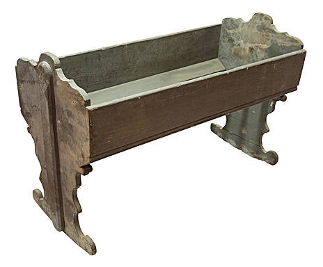 Culla in legno di abete realizzata nei primi anni del XIX secolo