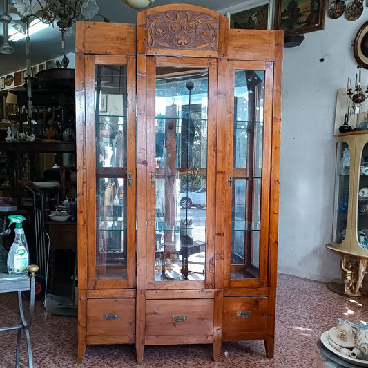 credenza vetrina con specchi alla schiena piani in vetro e cassetti