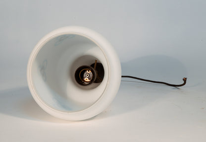 LAMPADARIO IN VETRO SATINATO CON DECORI BLU E NERI ITALIA 1970