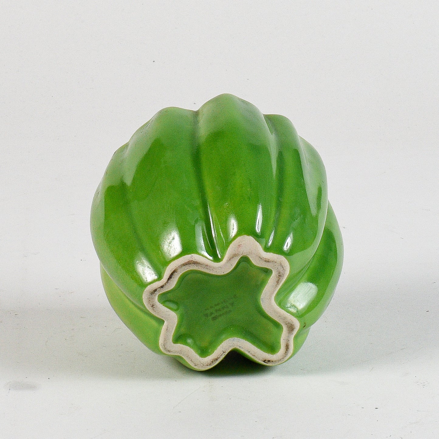 vaso a forma di peperone verde