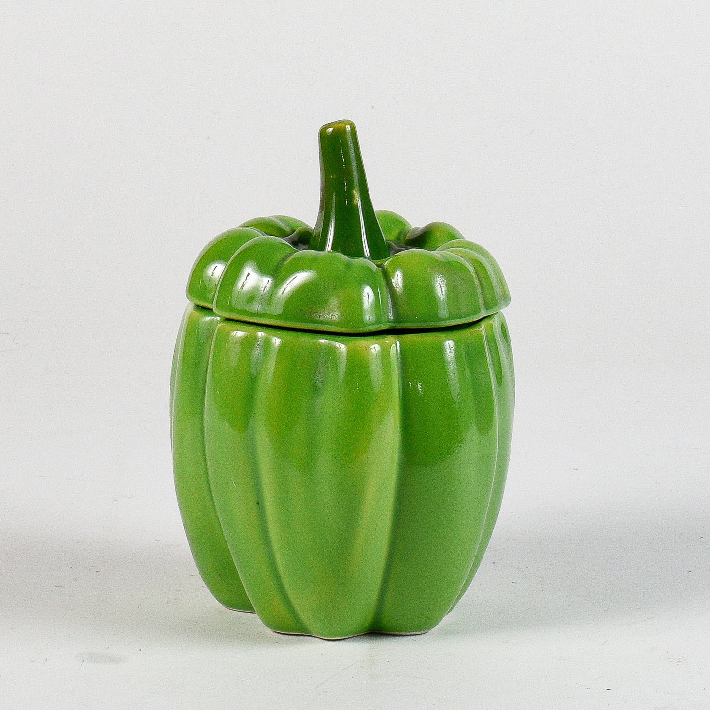 vaso a forma di peperone verde