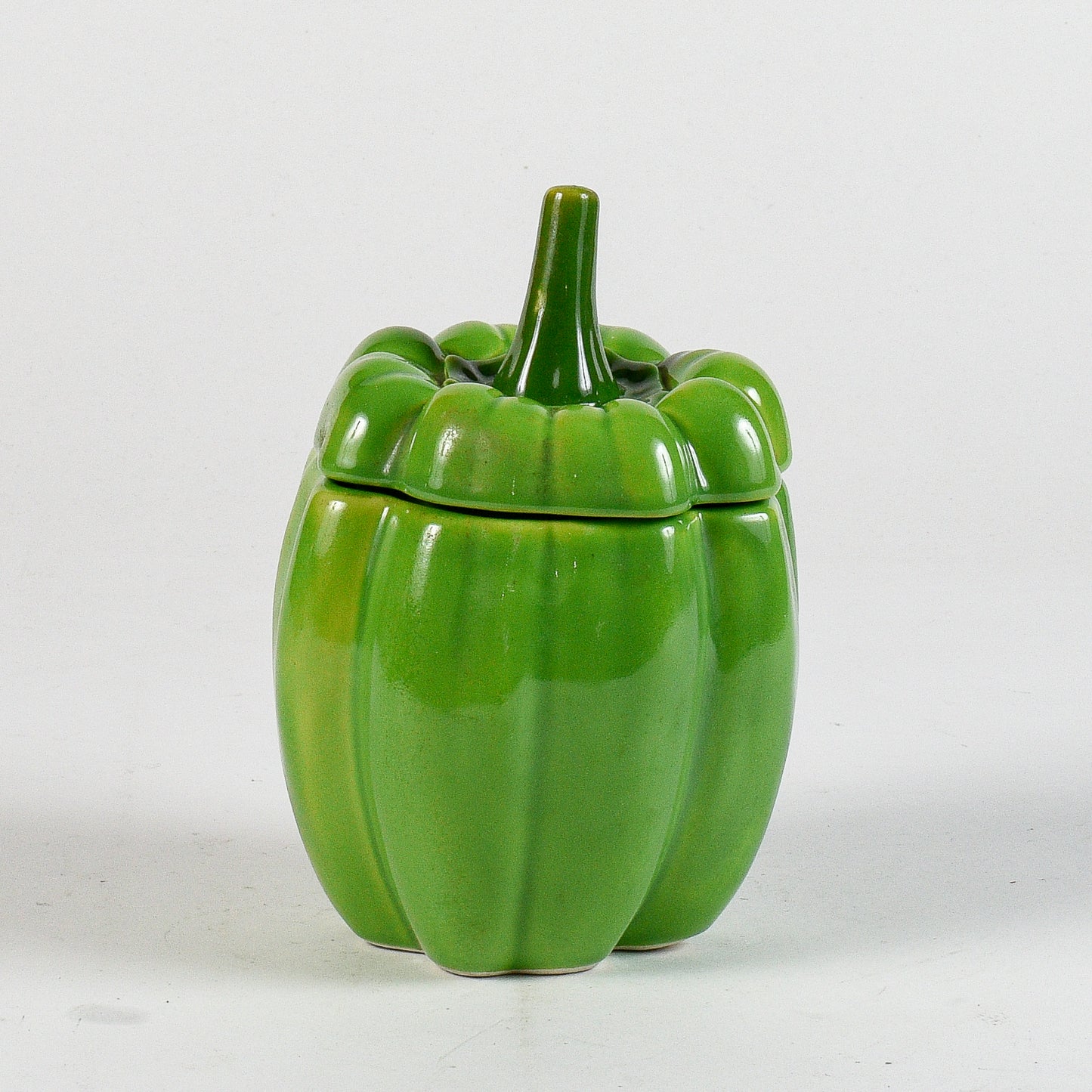 vaso a forma di peperone verde